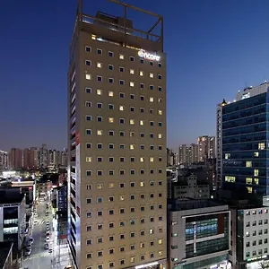 首尔东大门温德姆华美达安可酒店 **** 首爾